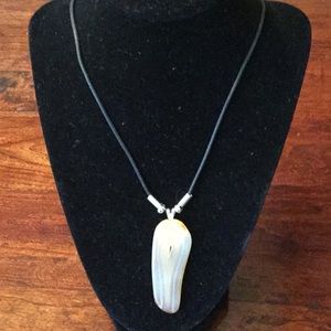 Ancient agate handcrafted necklace from Panama.